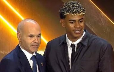 约克：曼联应多给年轻人机会，谢什科受伤奥比应该获得机会