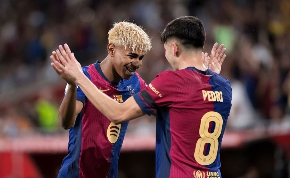 前埃及国脚怒斥卡拉格：难怪C罗懒得理你，难怪穆帅说你一般