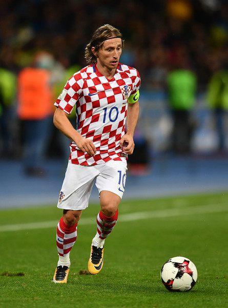 米体：维卡里奥因被自家球迷嘘而失望，考虑加盟国际米兰